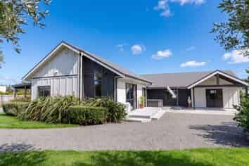 2 Orion Way, Featherston