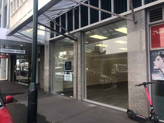 Retail on Panama Street