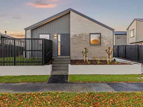 1/93 Wildberry Street, Woolston