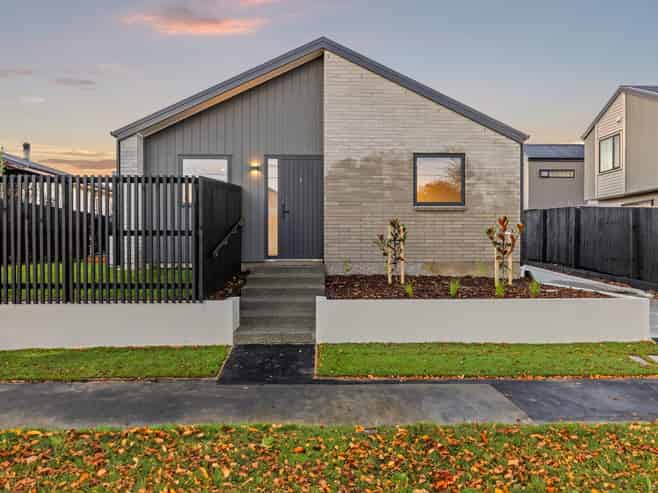 1/93 Wildberry Street, Woolston