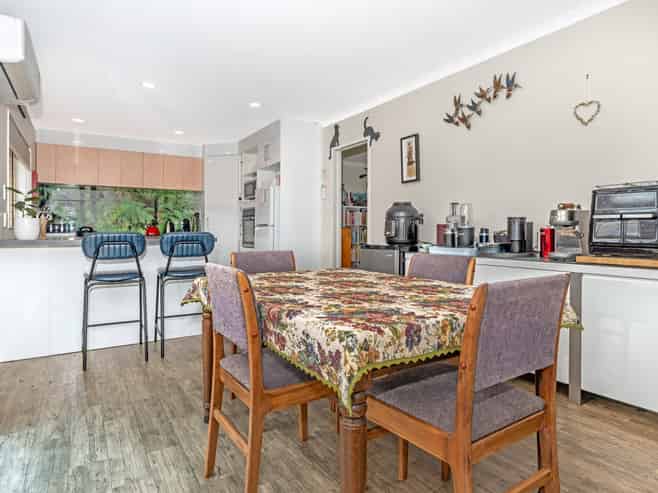 6 Island Road, Whataupoko