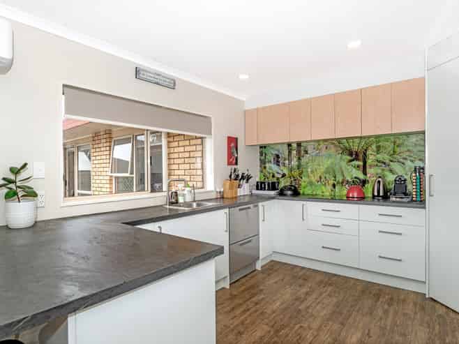 6 Island Road, Whataupoko