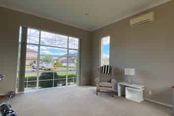 8 Briar Vale Place, Flat Bush