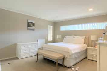 8 Briar Vale Place, Flat Bush