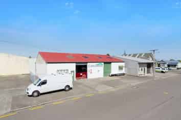 Convenient Workshop/Warehouse 