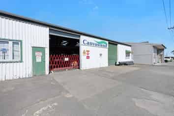 Convenient Workshop/Warehouse 