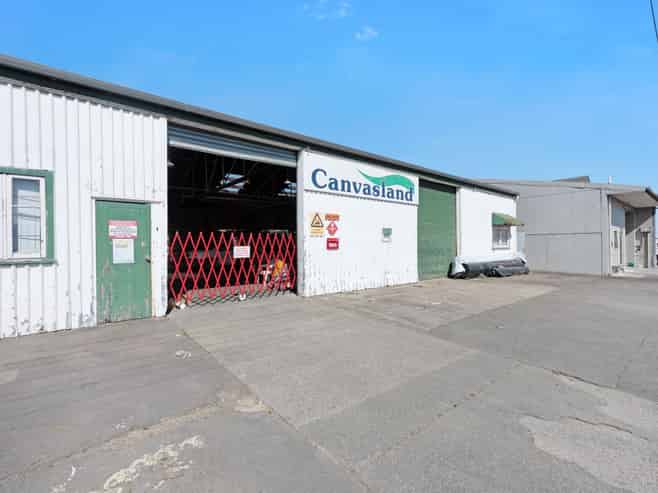 Convenient Workshop/Warehouse 