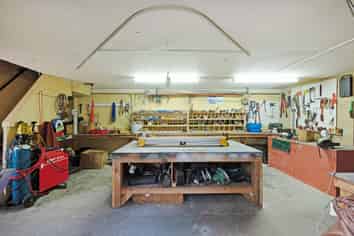 Convenient Workshop/Warehouse 