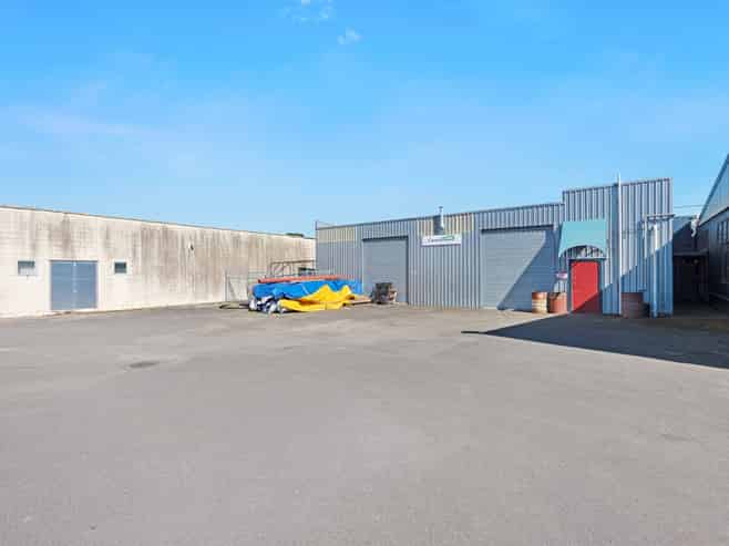 Commercial storage/workshop