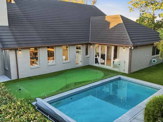 15 Oak Manor Drive, Albany