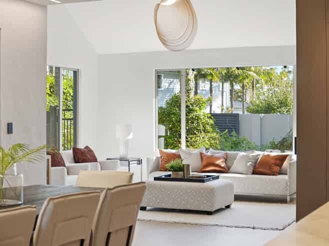 15 Oak Manor Drive, Albany