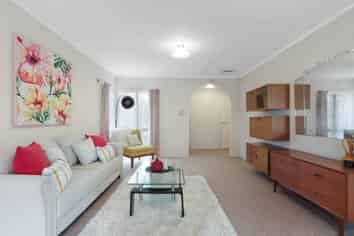 10 Evergreen Rise, New Lynn