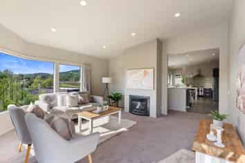 14 Charlotte Way, Raumati South