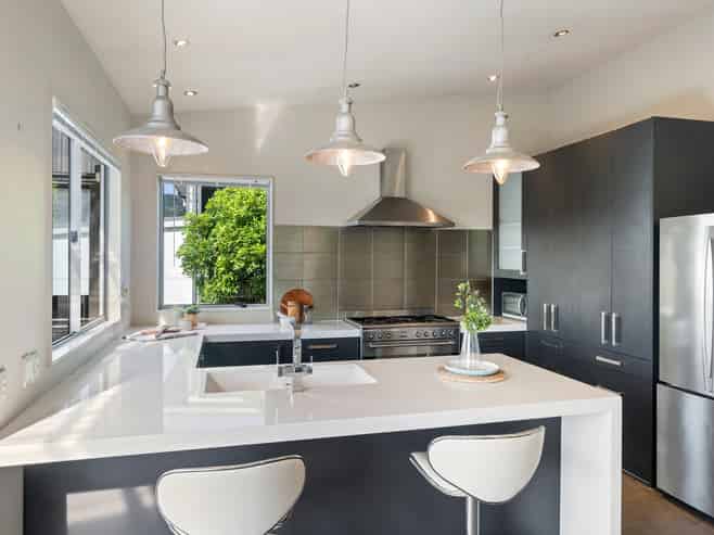 14 Charlotte Way, Raumati South