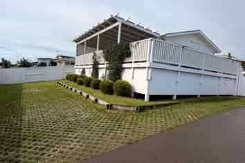 1178 Papamoa Beach Road, Papamoa Beach