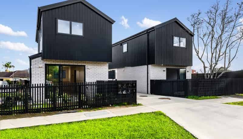 2/16 Totara Road, Manurewa