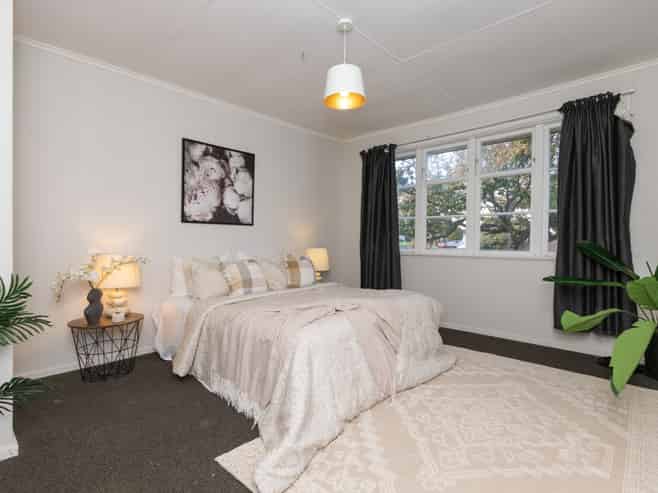 2 Forth Terrace, Roslyn