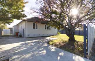 2 Forth Terrace, Roslyn