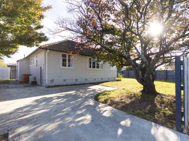 2 Forth Terrace, Roslyn