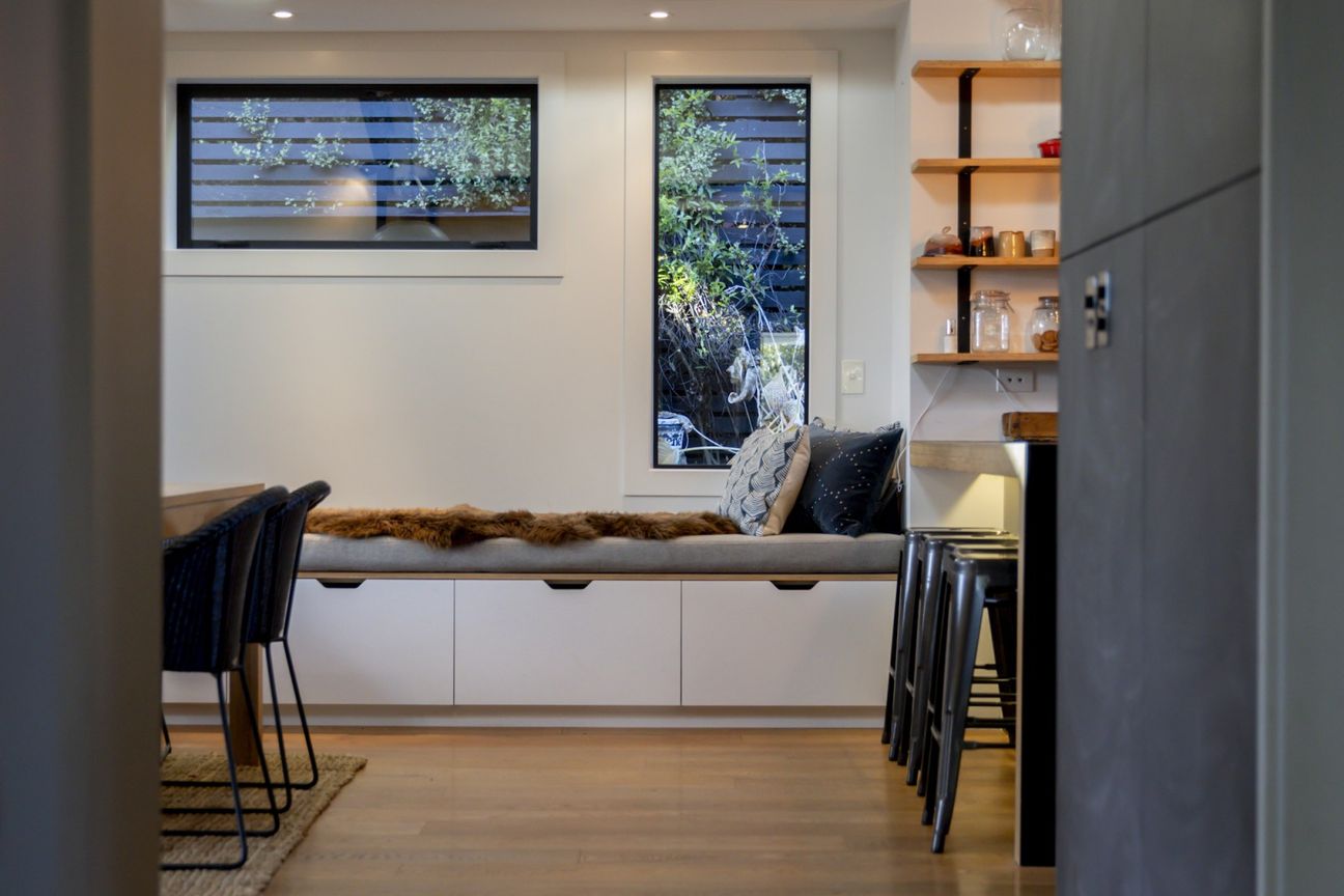 Elevated North Facing Home in Jack’s Point - Bild 6