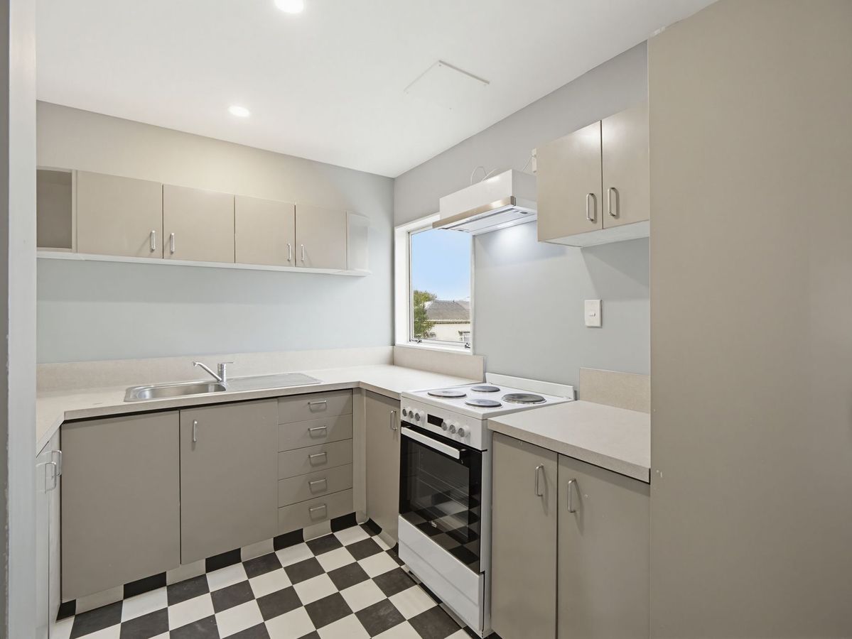 Premium school zone – Renovate and Add Value – pohled 2