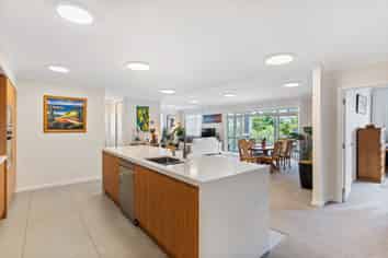 77 Parkside Drive, Orewa