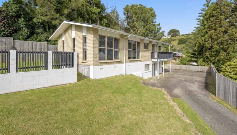 16 Graham Place, Bellevue