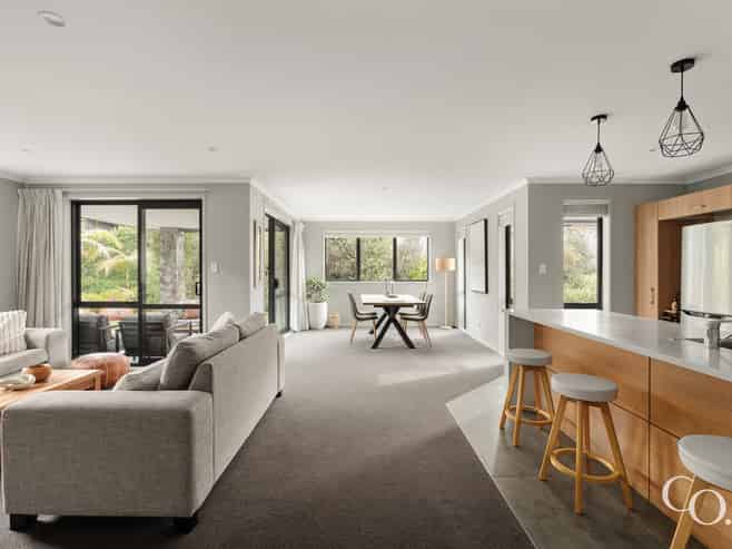 14 Cowell Crescent, Pyes Pa