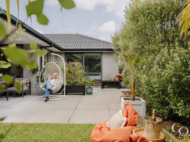 14 Cowell Crescent, Pyes Pa