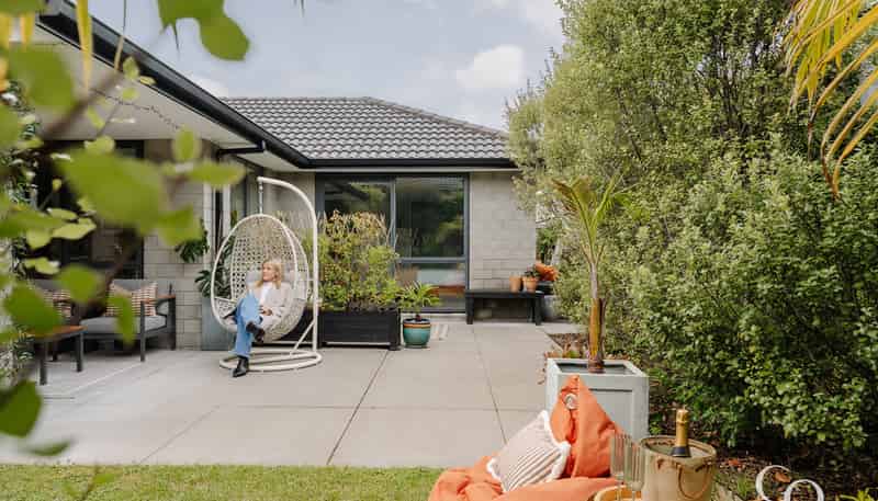 14 Cowell Crescent, Pyes Pa