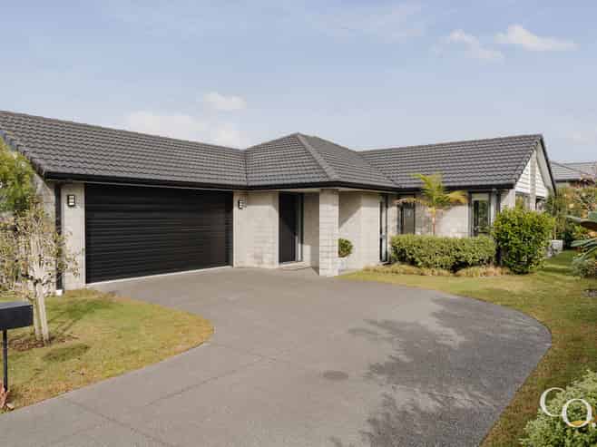 14 Cowell Crescent, Pyes Pa