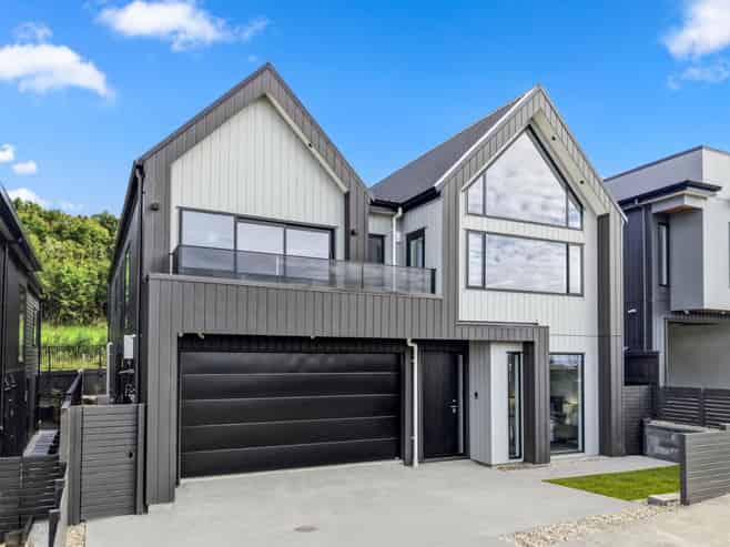 11 Humenga Place, Long Bay