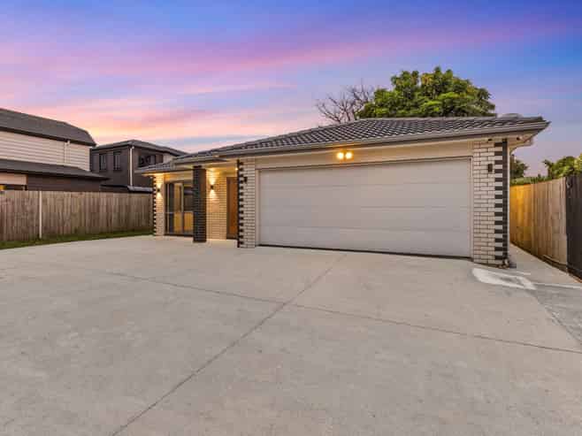 12A Landon Avenue, Mangere East