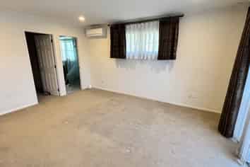 24 Crescent Hills Court, Northpark