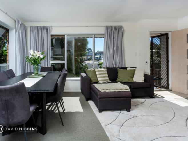 9A Lancelot Place, Glenfield