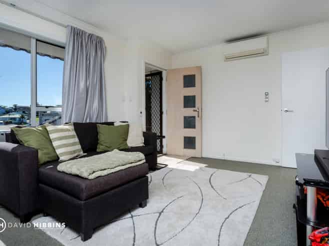 9A Lancelot Place, Glenfield