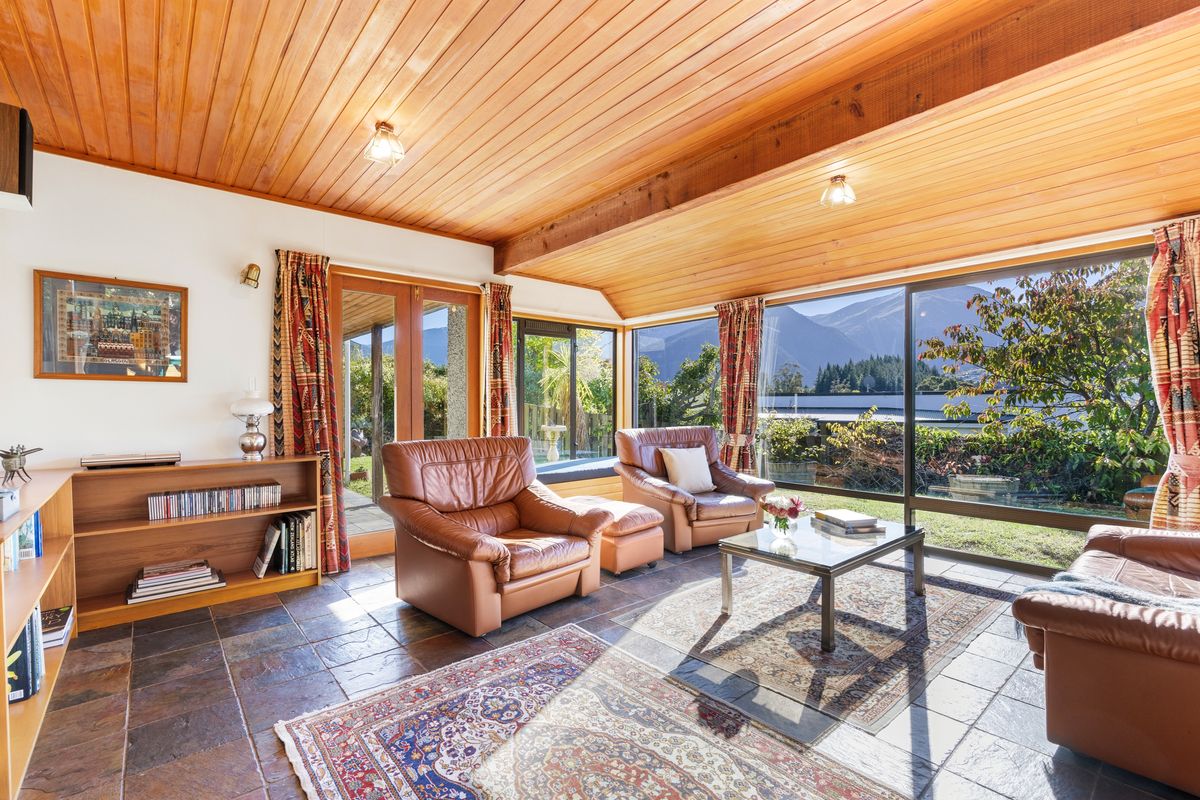 Classic Kelvin Heights with Views & Upside - Ansicht 5