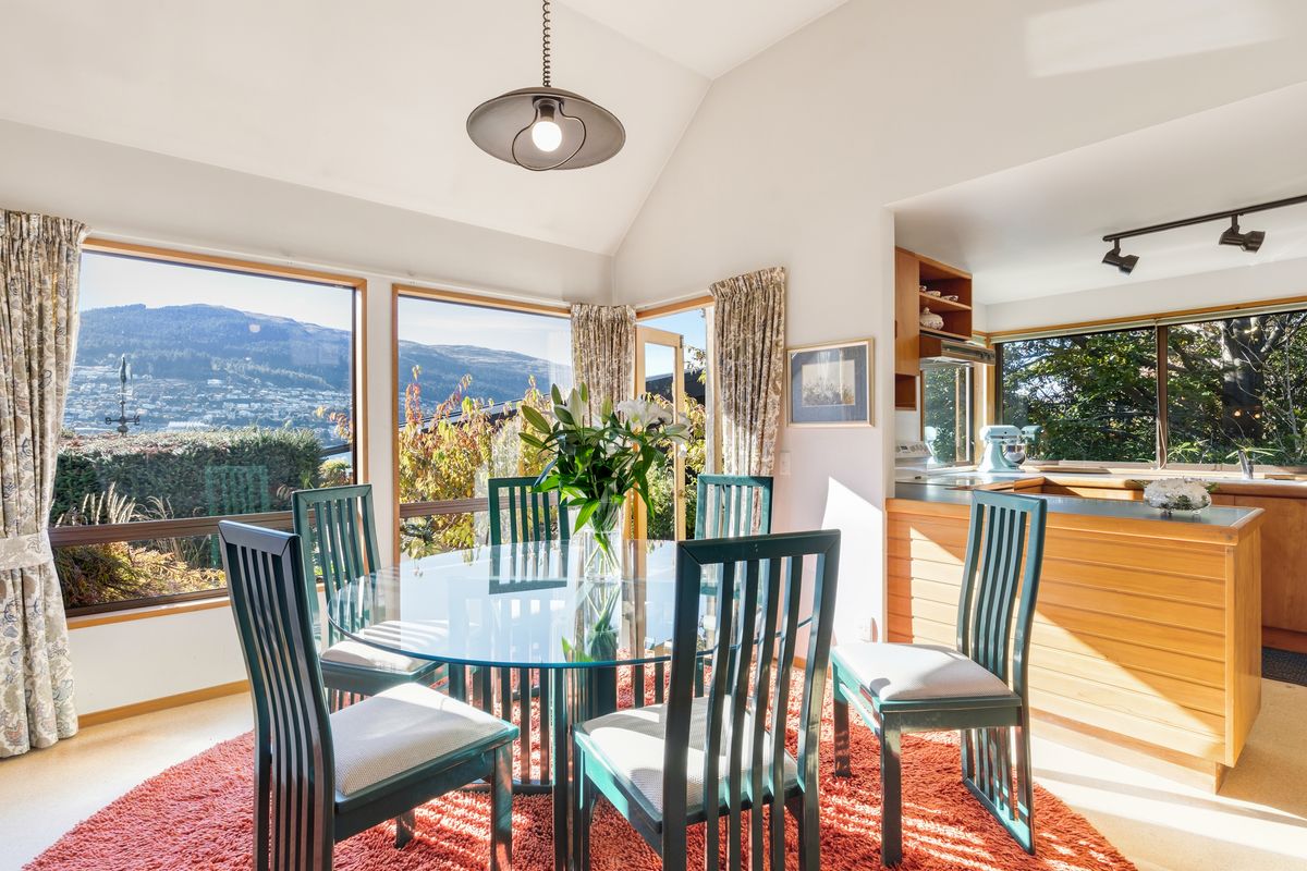 Classic Kelvin Heights with Views & Upside - Ansicht 6