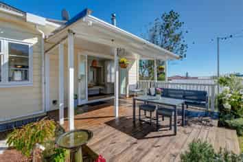 22 Garfield Street, Helensville