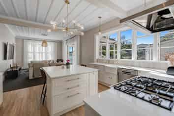 22 Garfield Street, Helensville