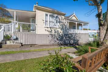 22 Garfield Street, Helensville