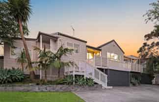 16 Malvina Place, Bucklands Beach