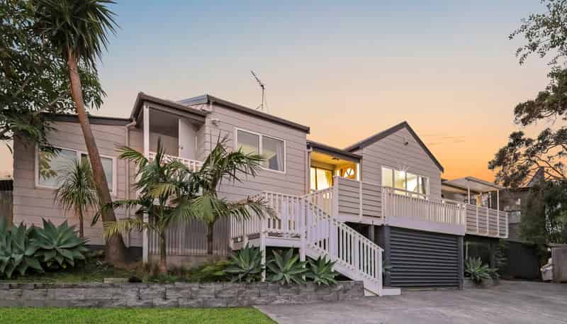 16 Malvina Place, Bucklands Beach
