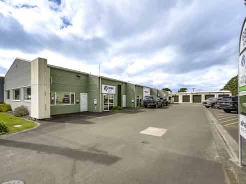 Substantial multi-tenanted asset: 6.6% net return