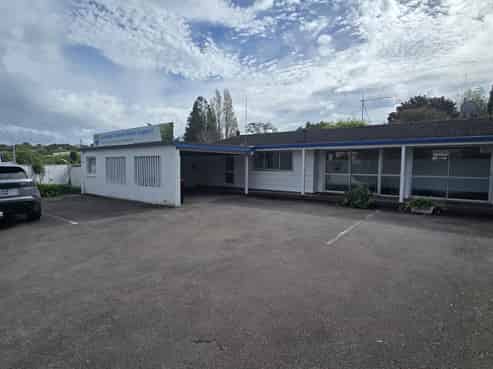 Affordable office space with profile and parking