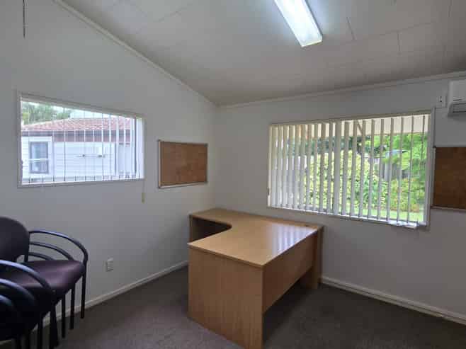 Affordable office space with profile and parking