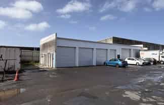 154sqm Penrose warehouse with yard