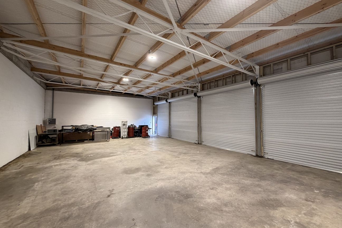 154sqm Penrose warehouse with yard - Widok 2