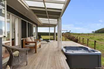 290 Pollok Wharf Road, Pollok