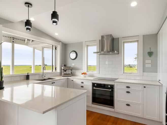 290 Pollok Wharf Road, Pollok